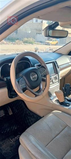 جیپ گراند شیرۆکی